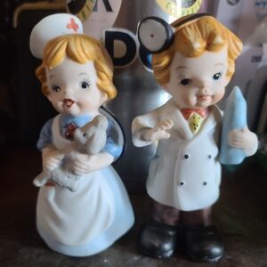 2 porcelain fixtures.